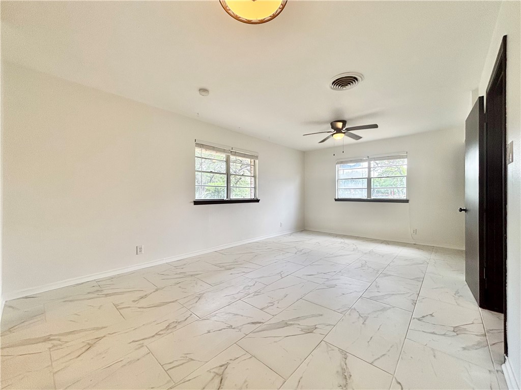 2551 Henrietta Place Ingleside, TX 78362 - Photo 20 of 40 Primary Bedroom