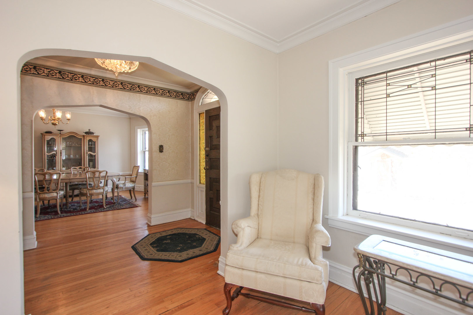 7610 Washington Boulevard River Forest, IL 60305 - Photo 13 of 30 a living room with furniture and a window