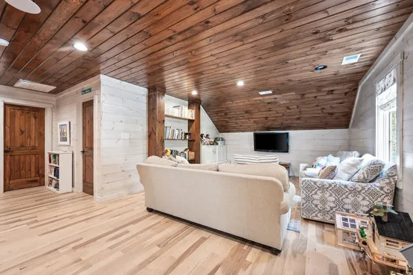 $1,199,000 | 1168 Johnny Hall Road, Burns, TN 37029