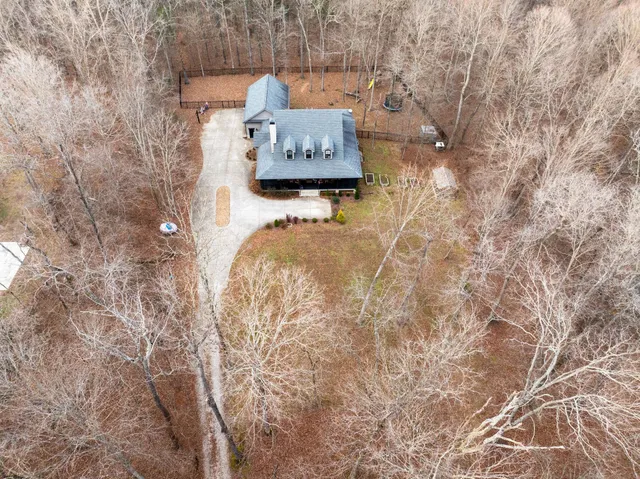 $1,249,000 | 1168 Johnny Hall Road, Burns, TN 37029