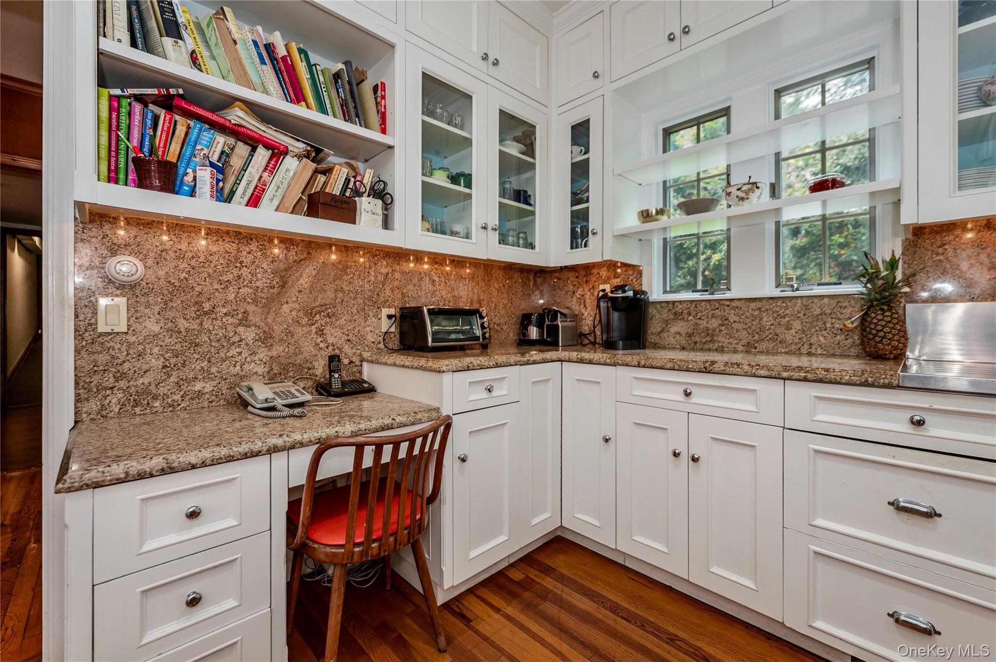 111 Clent Road Great Neck, NY 11021 - Photo 14 of 41 Kitchen