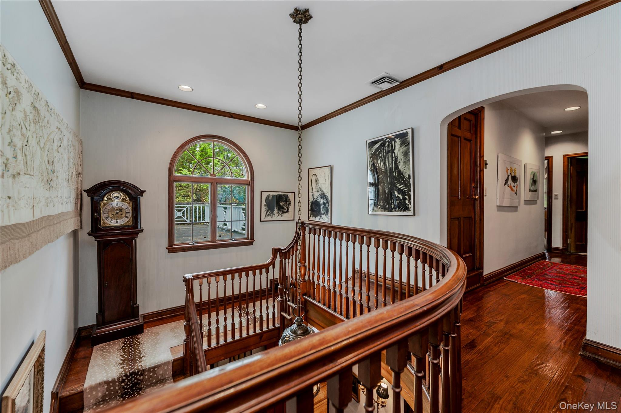 111 Clent Road Great Neck, NY 11021 - Photo 21 of 41 Upstairs