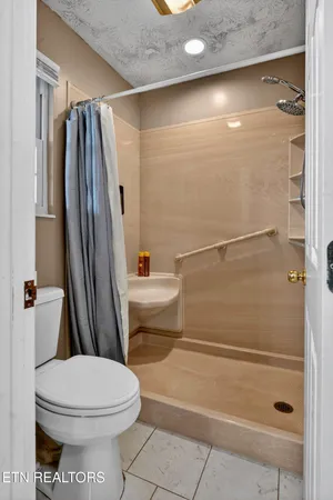 $399,900 | 477 Klondike Circle, Kodak, TN 37764