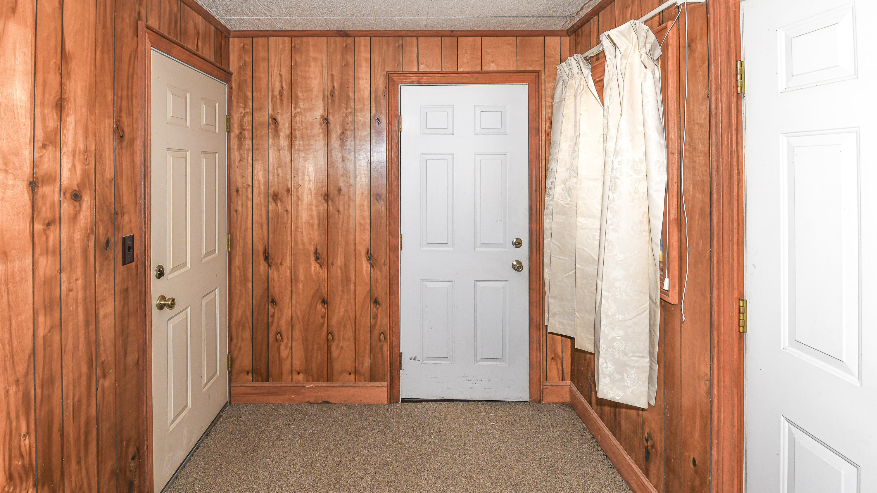 112 Hawk Mountain Road Waterford, ME 04088 - Photo 10 of 70 Mudroom