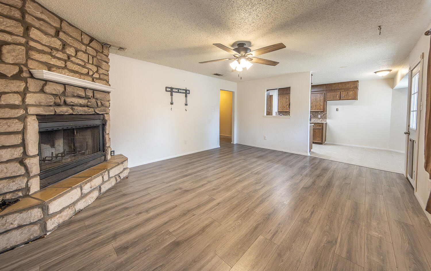 2317 78th Street Lubbock, TX 79423 - Photo 2 of 23 2L9A3871