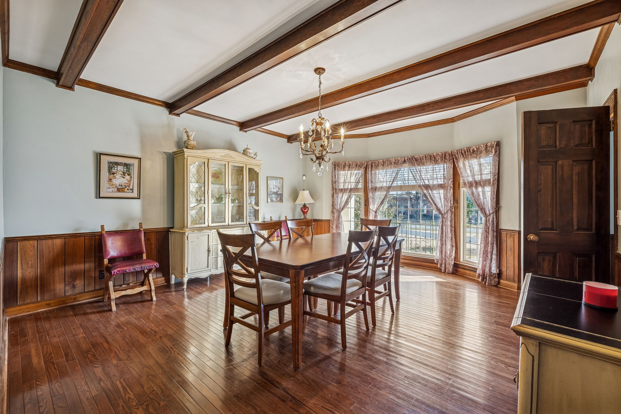 117 Sam Davis Drive Springfield, TN 37172 - Photo 12 of 44 a view of a dining room with furniture window and wooden floor