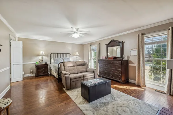 $575,000 | 117 Sam Davis Drive, Springfield, TN 37172