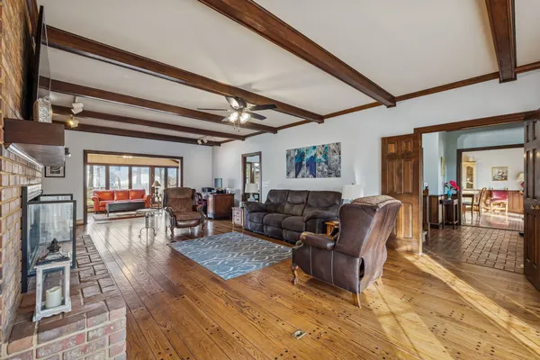 $575,000 | 117 Sam Davis Drive, Springfield, TN 37172