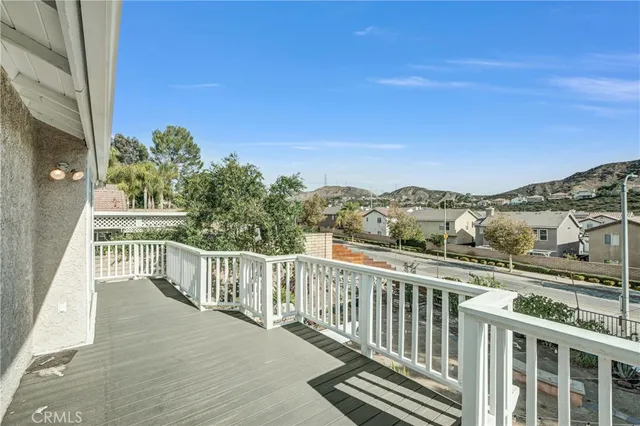 $1,050,000 | 28314 Easton Lane, Santa Clarita, CA 91350