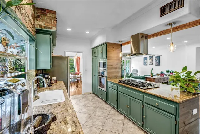 $1,050,000 | 28314 Easton Lane, Santa Clarita, CA 91350