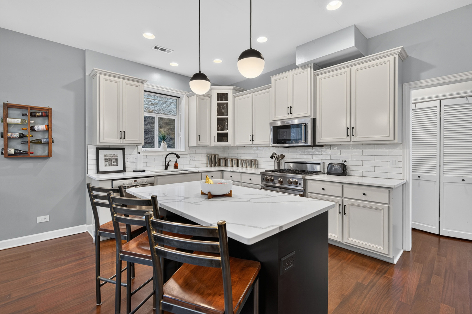 1320 West Grenshaw Street, Unit 2 Chicago, IL 60607 - Photo 7 of 40