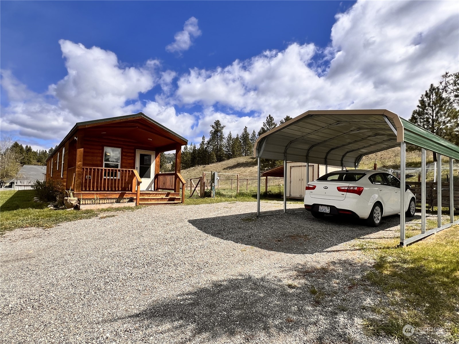 22 Heron Loop Road Republic, WA 99166 - Photo 2 of 16 Gallery Image 2