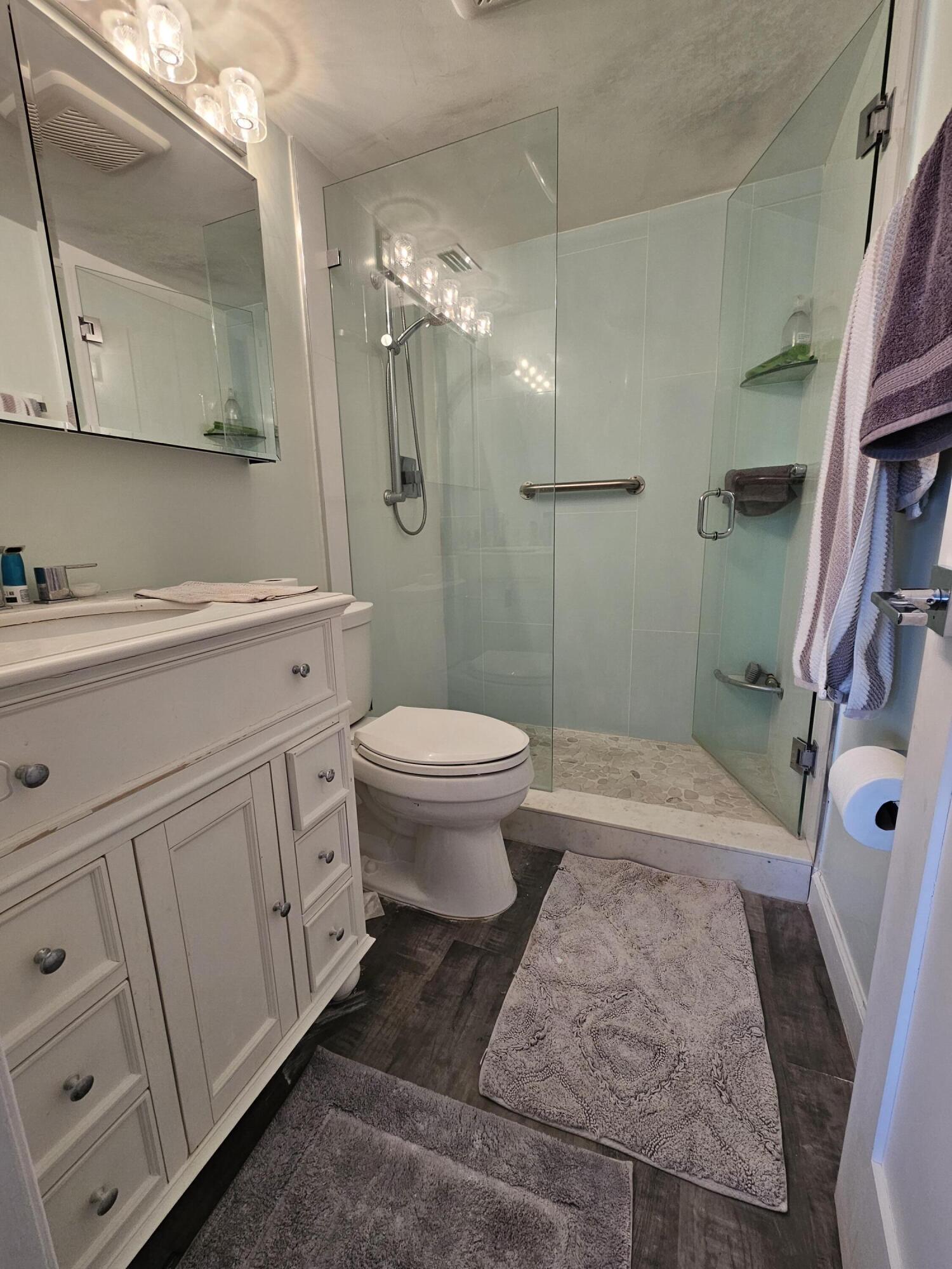 5530 North Ocean Boulevard, Unit 106 Ocean Ridge, FL 33435 - Photo 11 of 33 Master Bathroom