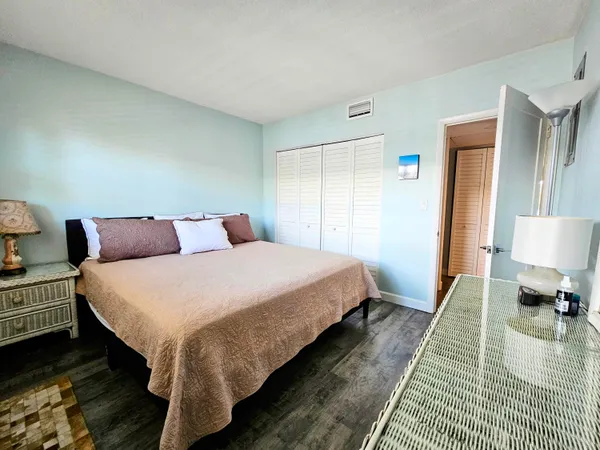$2,700 | 5530 North Ocean Boulevard, Unit 106, Ocean Ridge, FL 33435
