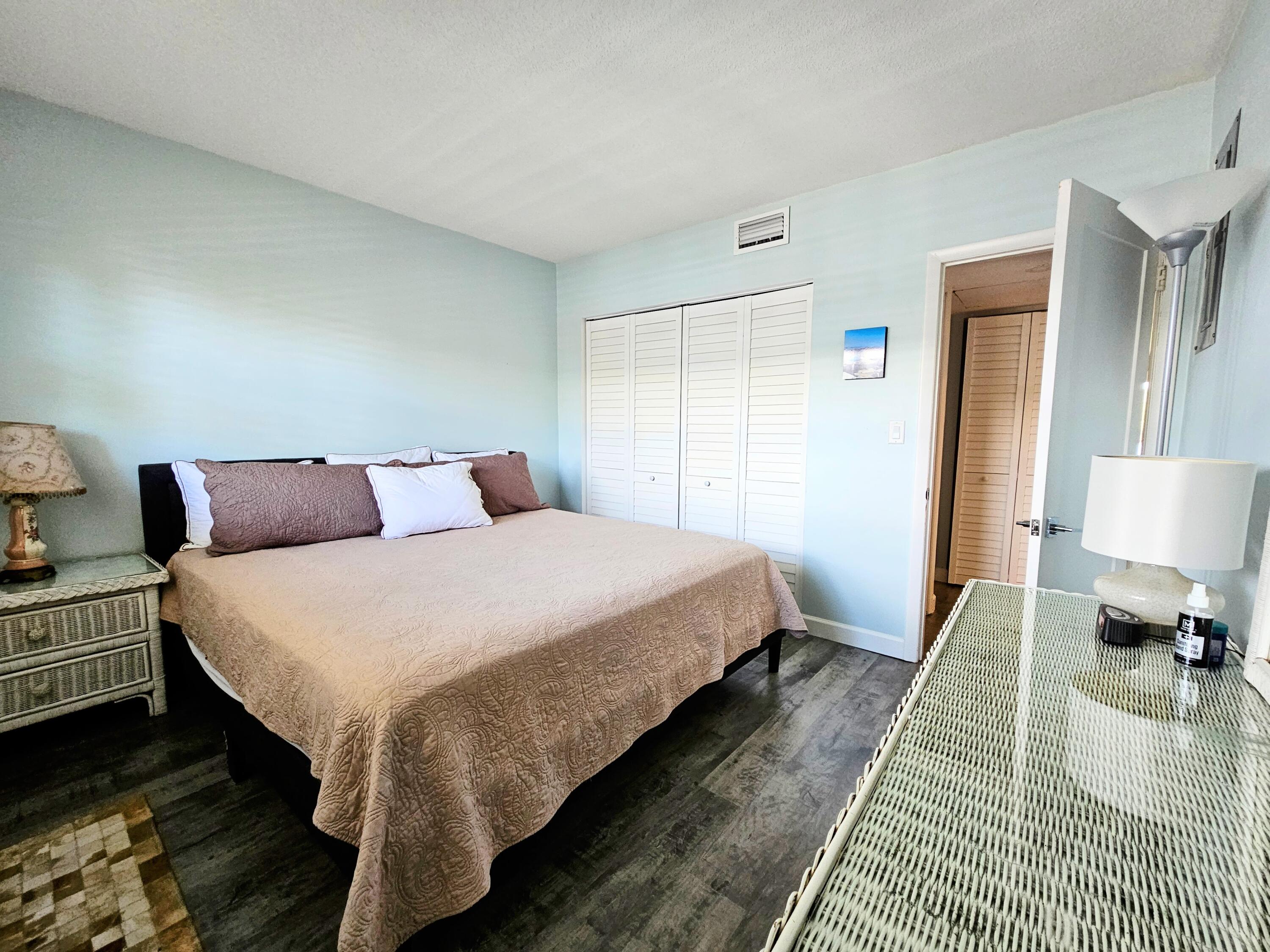 5530 North Ocean Boulevard, Unit 106 Ocean Ridge, FL 33435 - Photo 12 of 33 Second bedroom