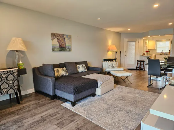 $2,700 | 5530 North Ocean Boulevard, Unit 106, Ocean Ridge, FL 33435