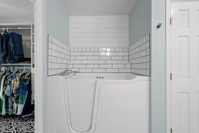 a view of a walk in closet