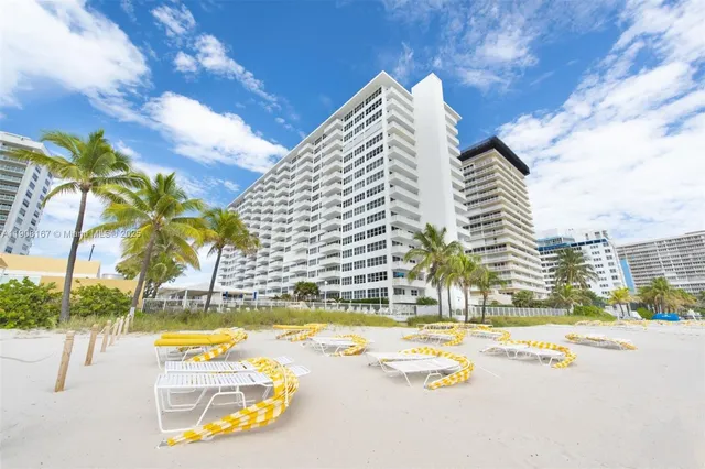 $375,000 | 4010 Galt Ocean Drive, Unit 815, Fort Lauderdale, FL 33308