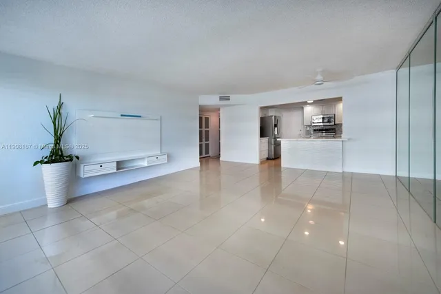 $375,000 | 4010 Galt Ocean Drive, Unit 815, Fort Lauderdale, FL 33308
