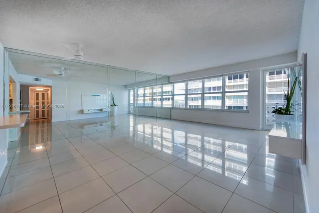 $375,000 | 4010 Galt Ocean Drive, Unit 815, Fort Lauderdale, FL 33308