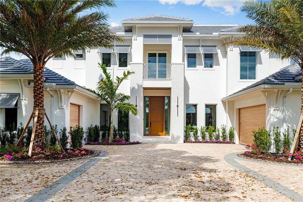 1985 Crayton Road Naples, FL 34102 - Photo 13 of 47