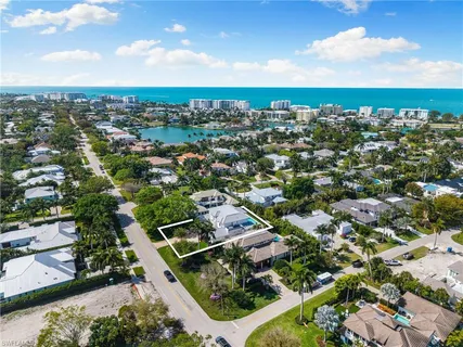 $8,799,000 | 1985 Crayton Road, Naples, FL 34102