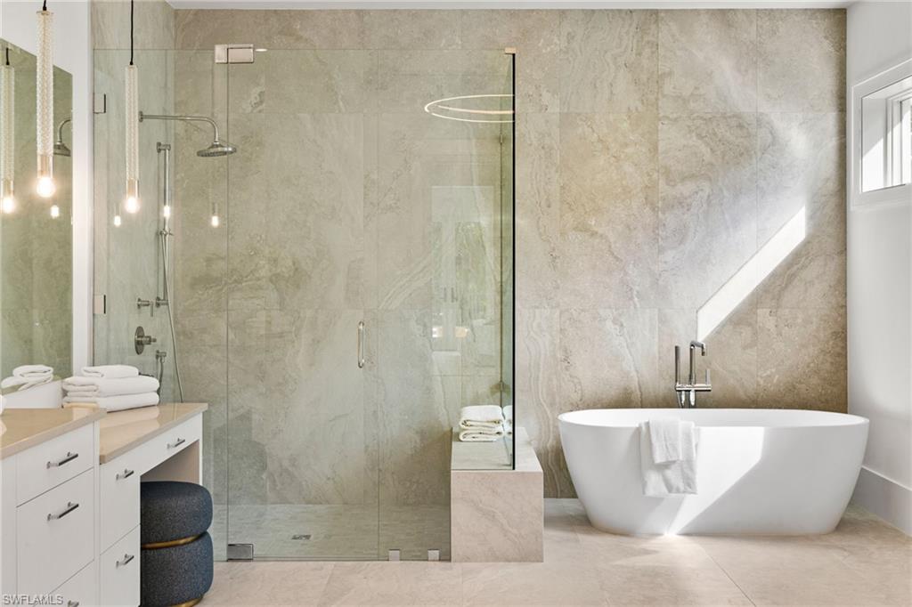 1985 Crayton Road Naples, FL 34102 - Photo 15 of 38