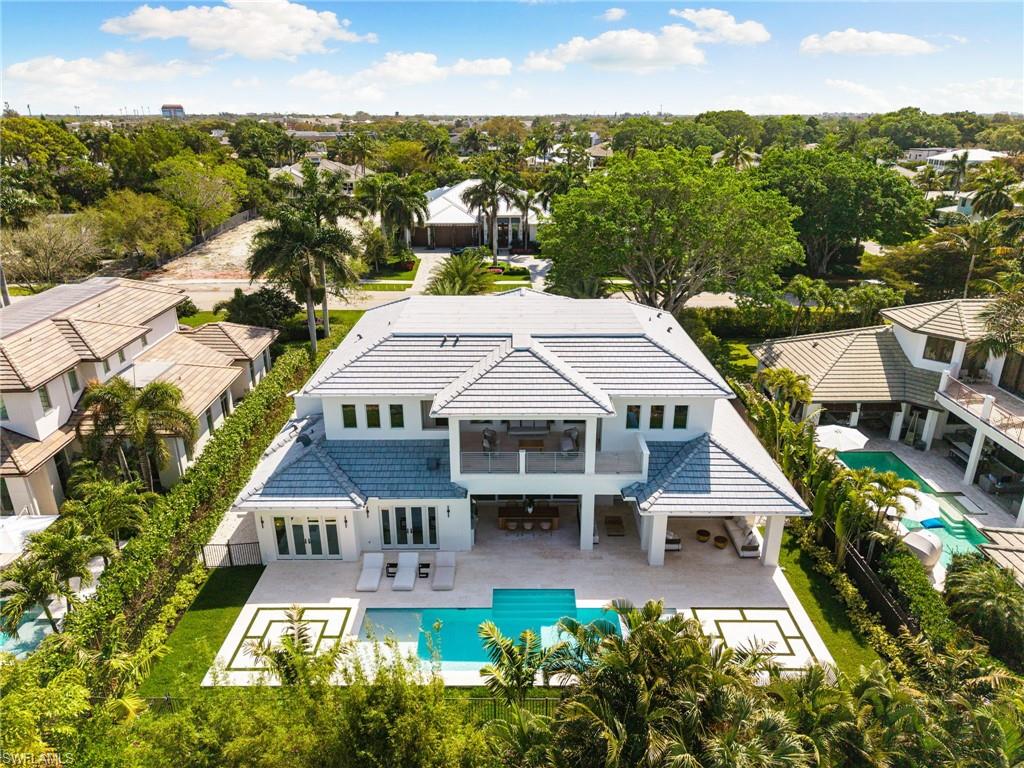 1985 Crayton Road Naples, FL 34102 - Photo 15 of 47