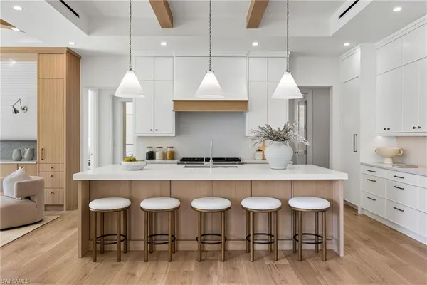 $8,799,000 | 1985 Crayton Road, Naples, FL 34102