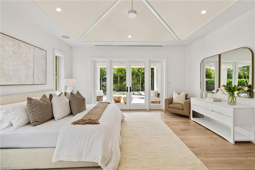 1985 Crayton Road Naples, FL 34102 - Photo 20 of 47