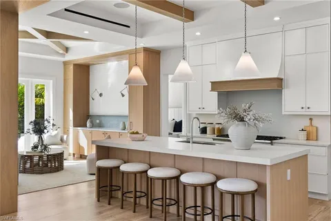 $8,799,000 | 1985 Crayton Road, Naples, FL 34102