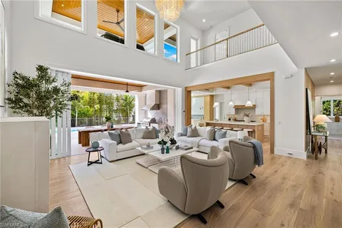 $9,299,000 | 1985 Crayton Road, Naples, FL 34102