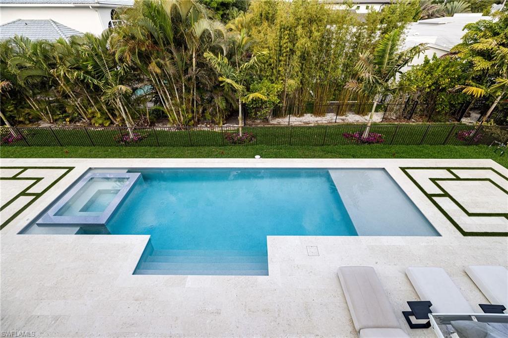 1985 Crayton Road Naples, FL 34102 - Photo 31 of 47