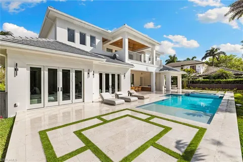 $9,299,000 | 1985 Crayton Road, Naples, FL 34102