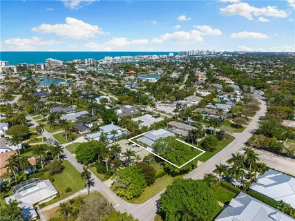 $8,799,000 | 1985 Crayton Road, Naples, FL 34102