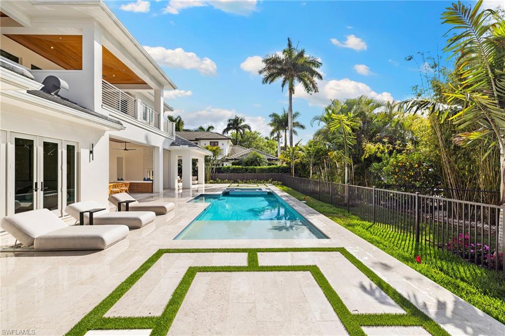 1985 Crayton Road Naples, FL 34102 - Photo 45 of 47