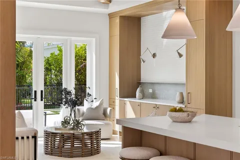 $9,299,000 | 1985 Crayton Road, Naples, FL 34102