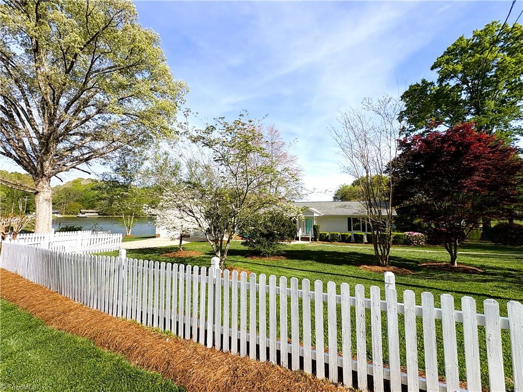 3910 Waterton Road Summerfield, NC 27358 - Photo 8 of 50