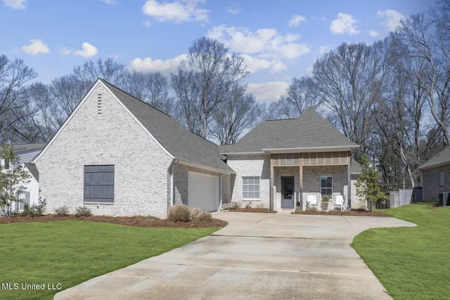 $470,000 | 135 Paylors Way, Madison, MS 39110