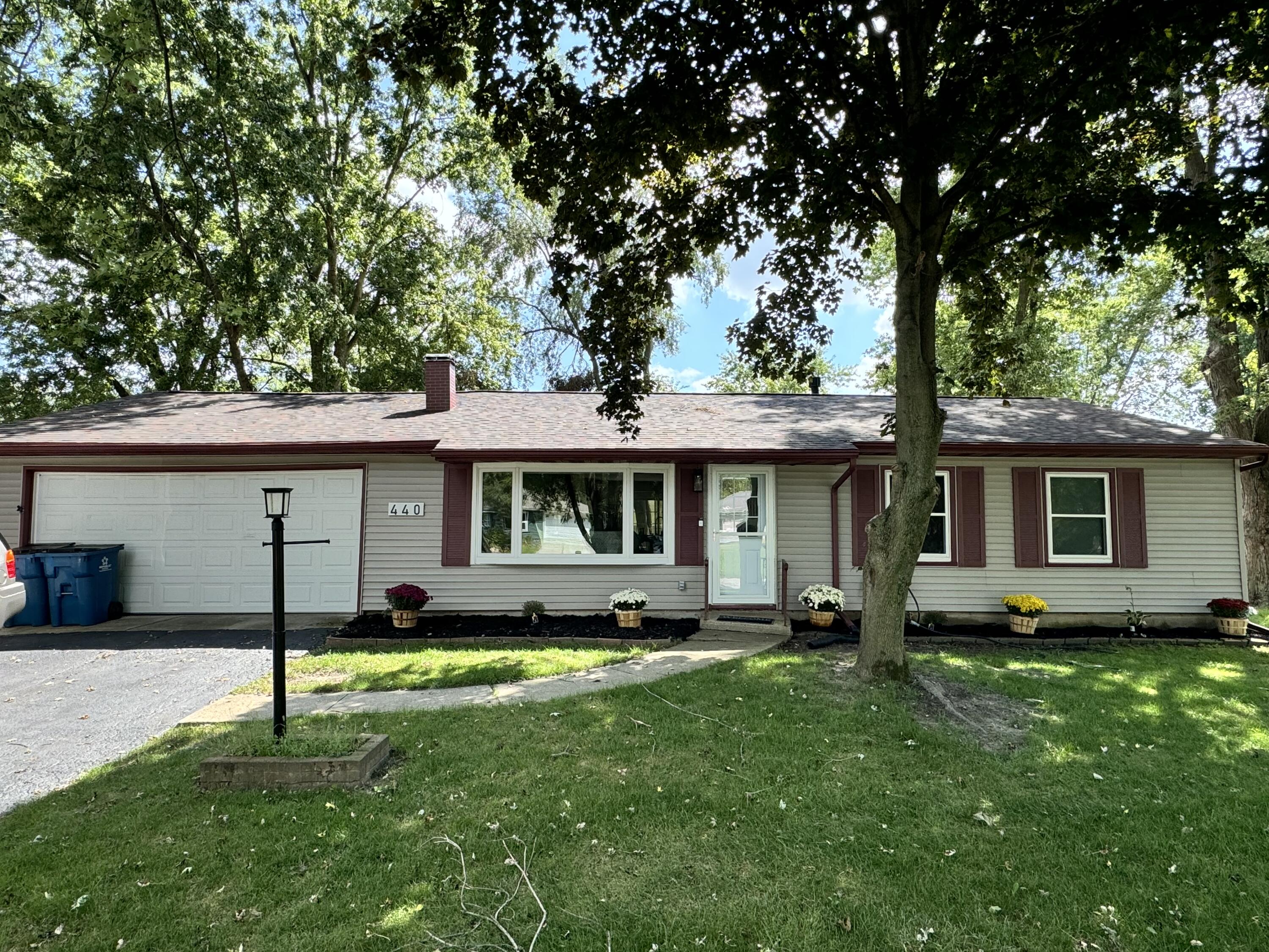 440 Nantucket Road Valparaiso, IN 46385 - Photo 1 of 23 3000x2250