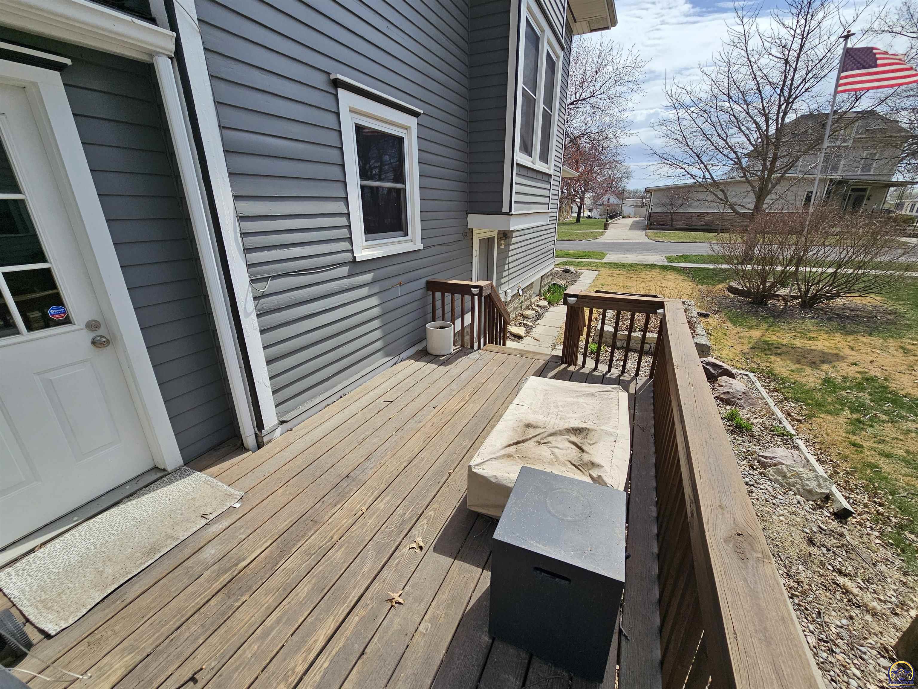 809 Castle Street Seneca, KS 66538 - Photo 7 of 32