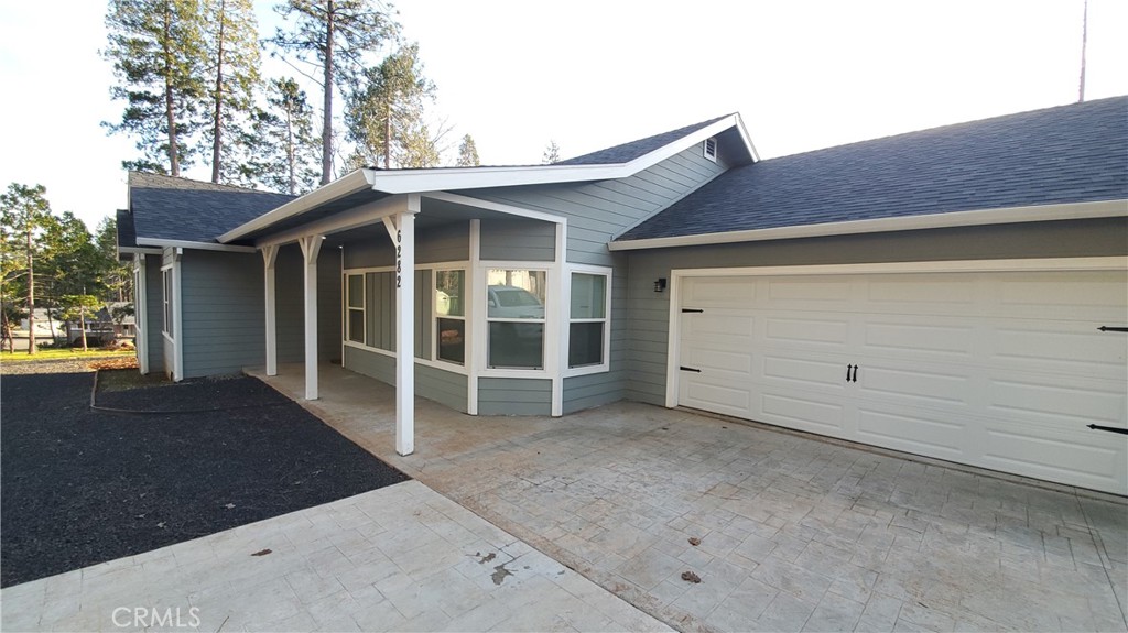 6282 Hartnell Court Magalia, CA 95954 - Photo 2 of 33 a view of a house with a large window