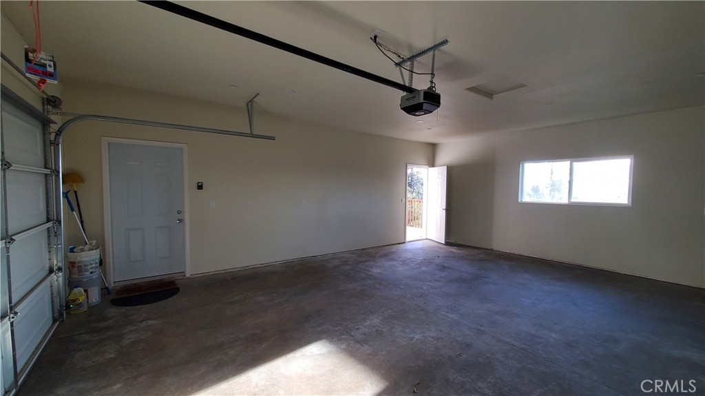 6282 Hartnell Court Magalia, CA 95954 - Photo 28 of 33 a view of empty room with windows