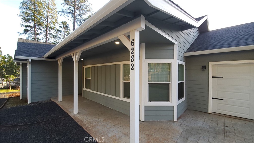 6282 Hartnell Court Magalia, CA 95954 - Photo 3 of 33 a house view with a outdoor space