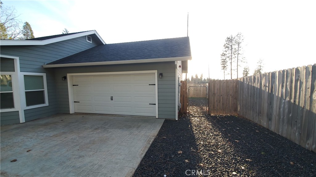 6282 Hartnell Court Magalia, CA 95954 - Photo 6 of 33 a view of a house with a yard
