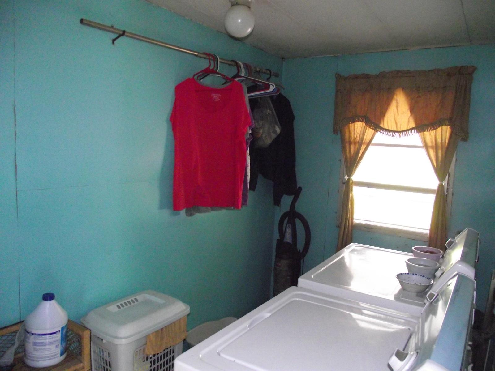 3427 Pocket Road Whitwell, TN 37397 - Photo 8 of 18 Laundry room