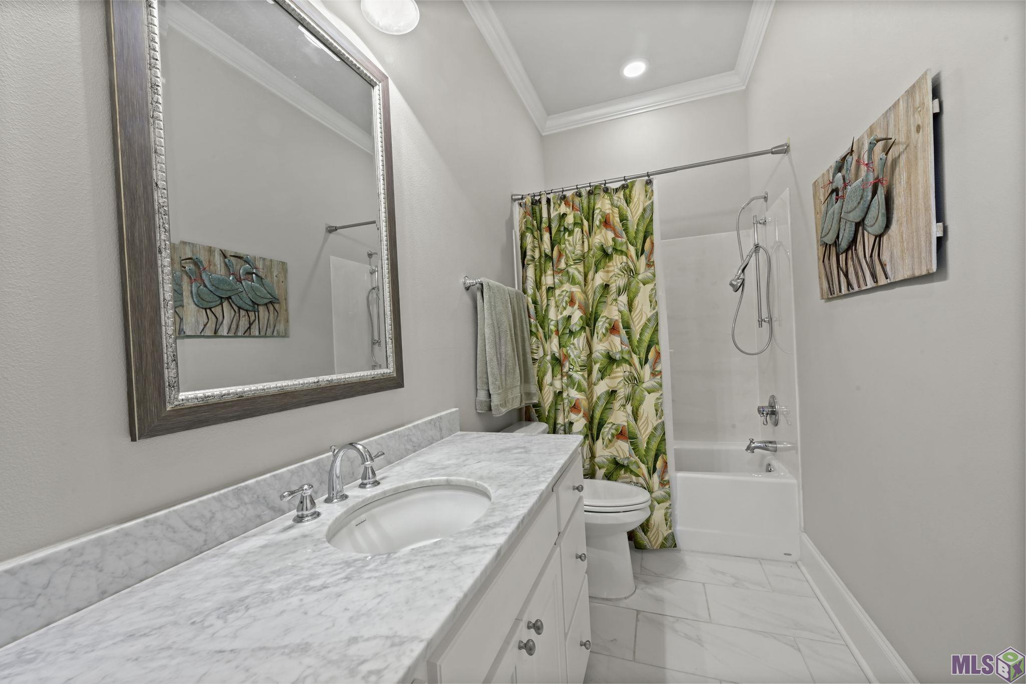 5722 Highland Road St. Francisville, LA 70775 - Photo 15 of 23 Full Bathroom