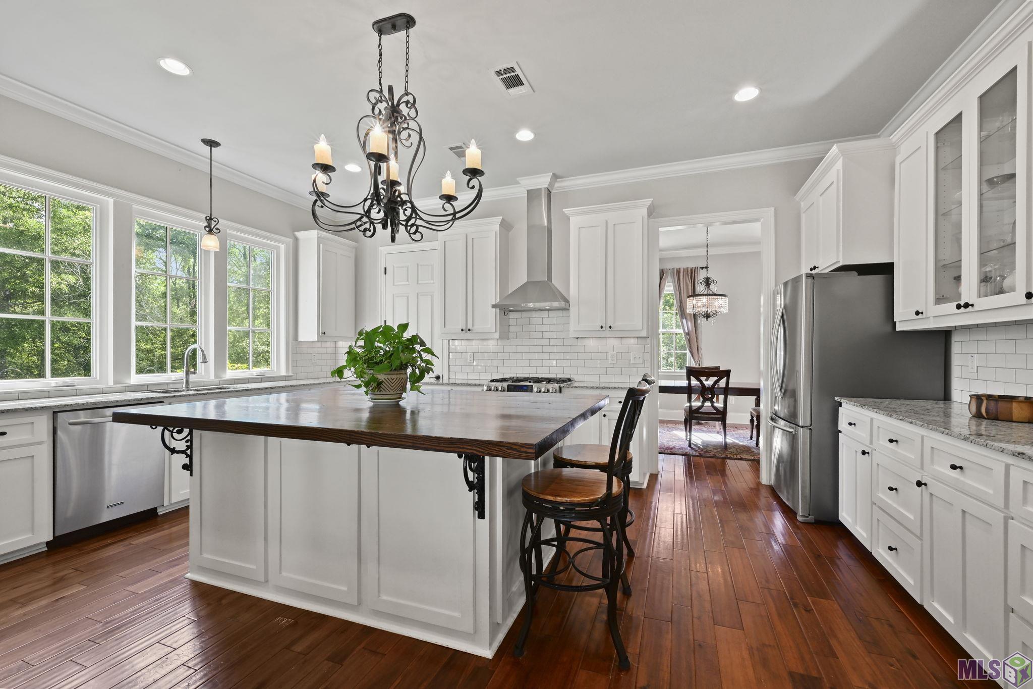 5722 Highland Road St. Francisville, LA 70775 - Photo 6 of 23 Kitchen