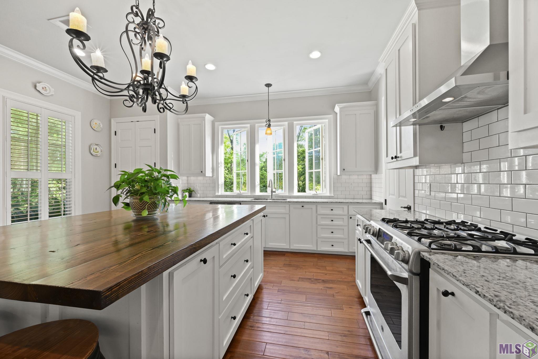 5722 Highland Road St. Francisville, LA 70775 - Photo 7 of 23 Kitchen