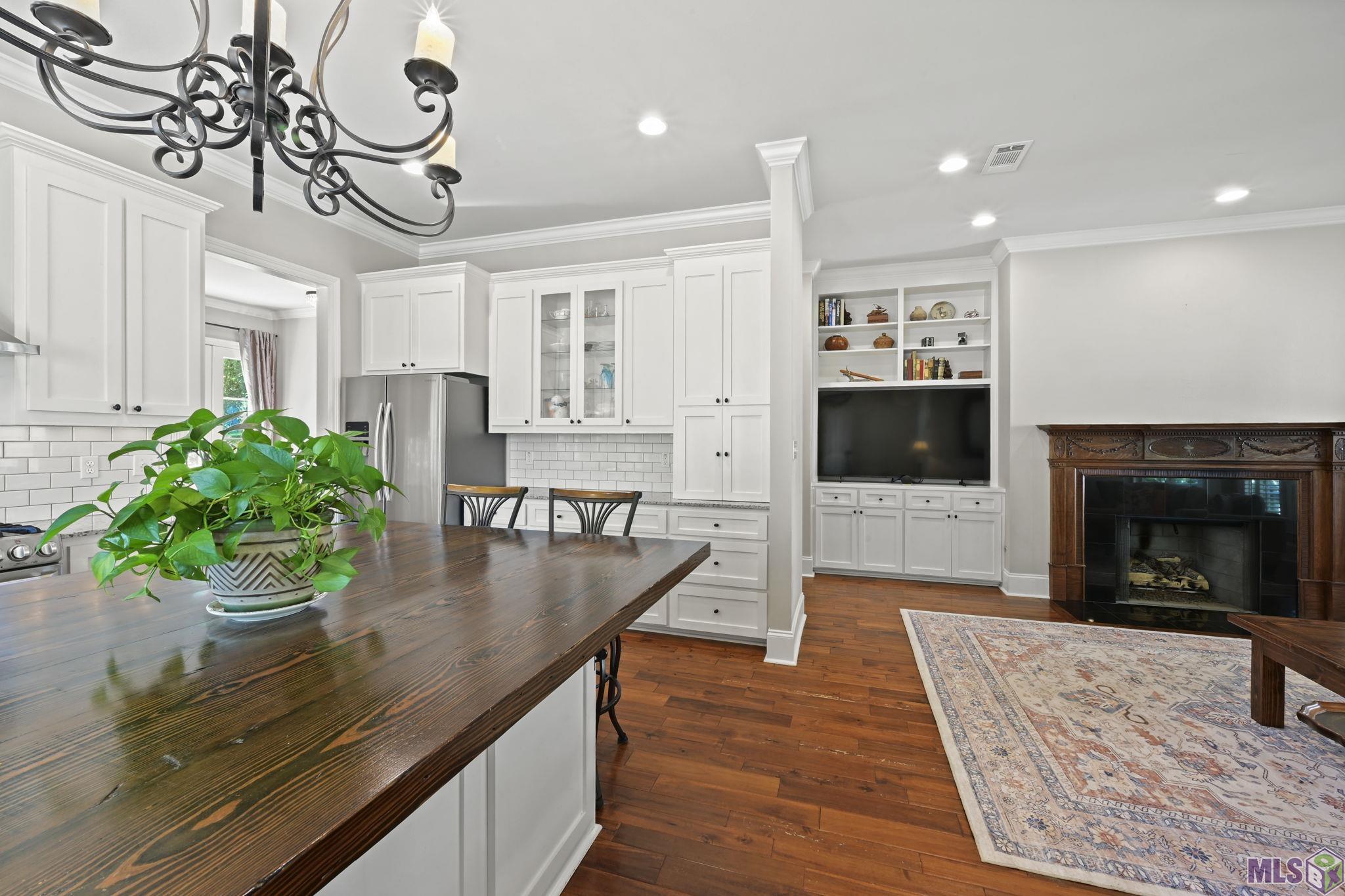 5722 Highland Road St. Francisville, LA 70775 - Photo 10 of 23 Kitchen